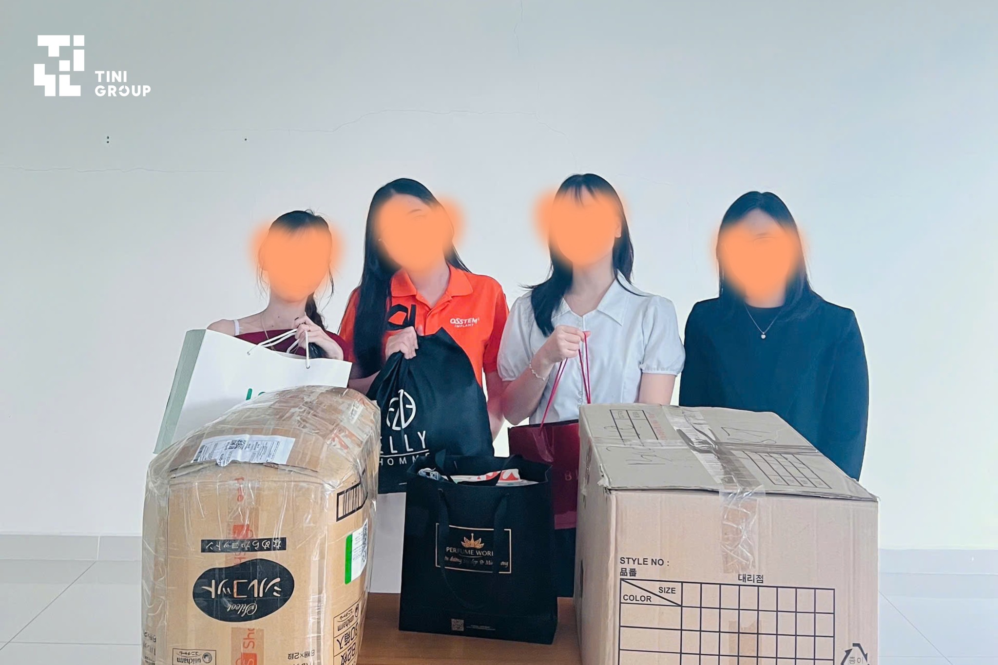 TINI-CHUNG-TAY-GUI-YEU-THUONG-VE-MIEN-BAC-2