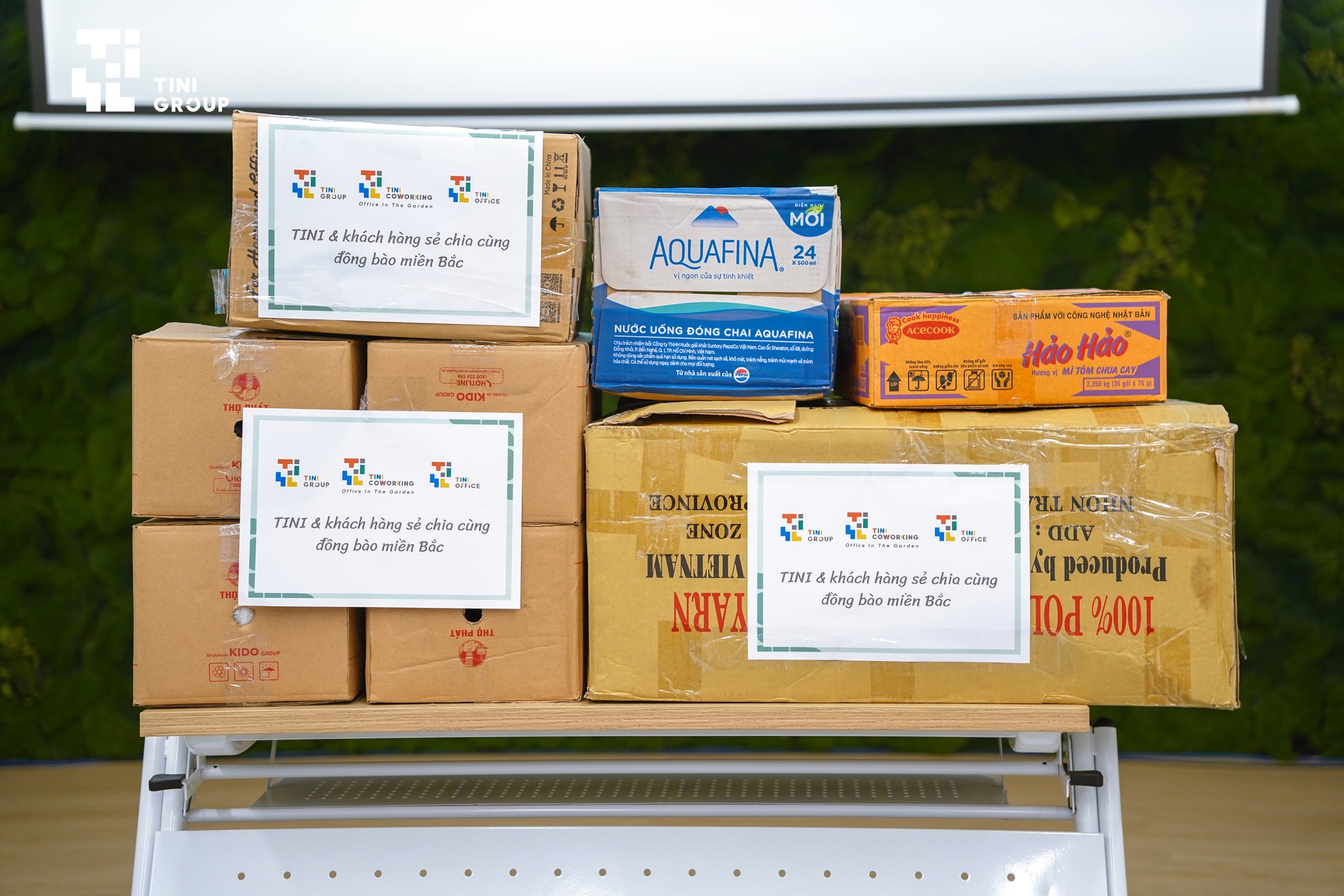 TINI-CHUNG-TAY-GUI-YEU-THUONG-VE-MIEN-BAC-5